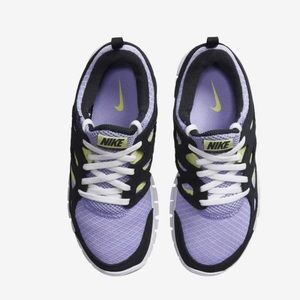 Nike Free Run 2 Sneakers